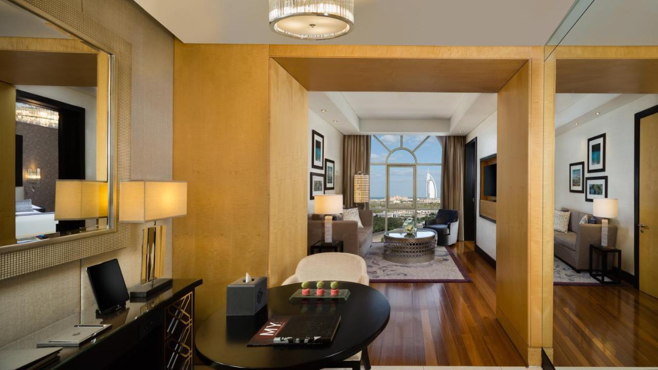 Aspen Chalets By Kempinski Hotel Mall Of The Emirates Дубай Екстер'єр фото