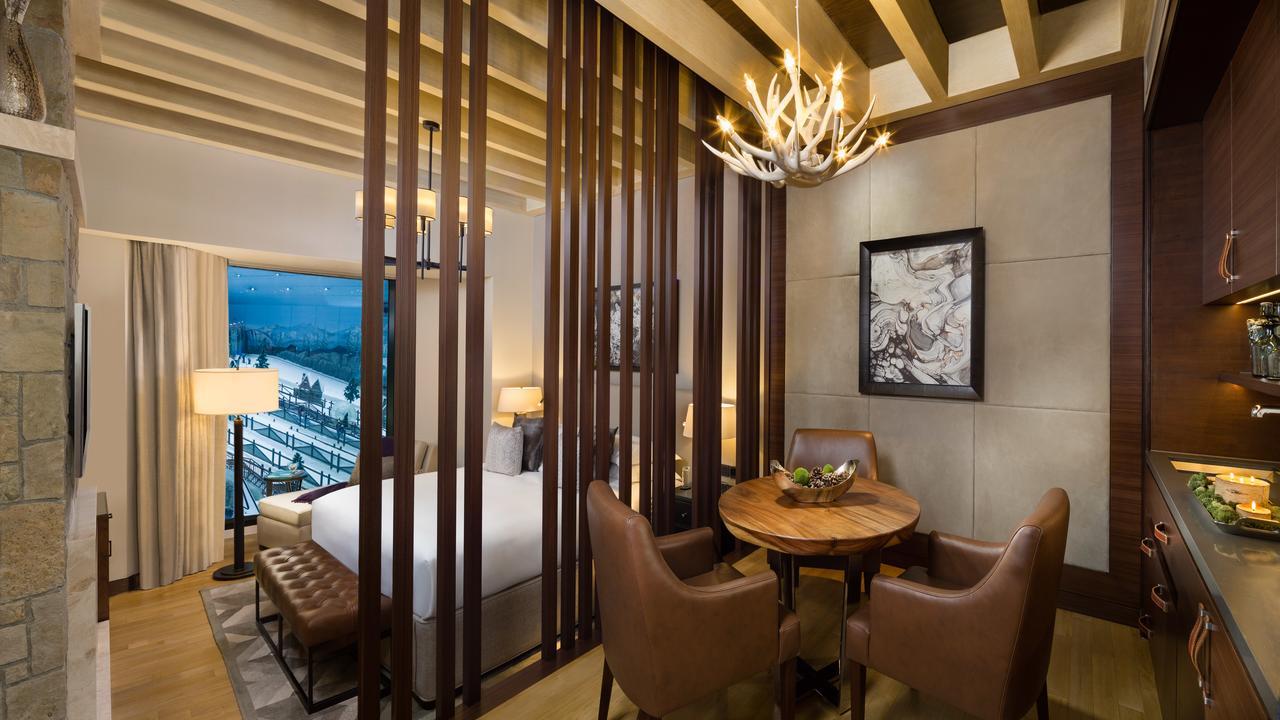 Aspen Chalets By Kempinski Hotel Mall Of The Emirates Дубай Екстер'єр фото